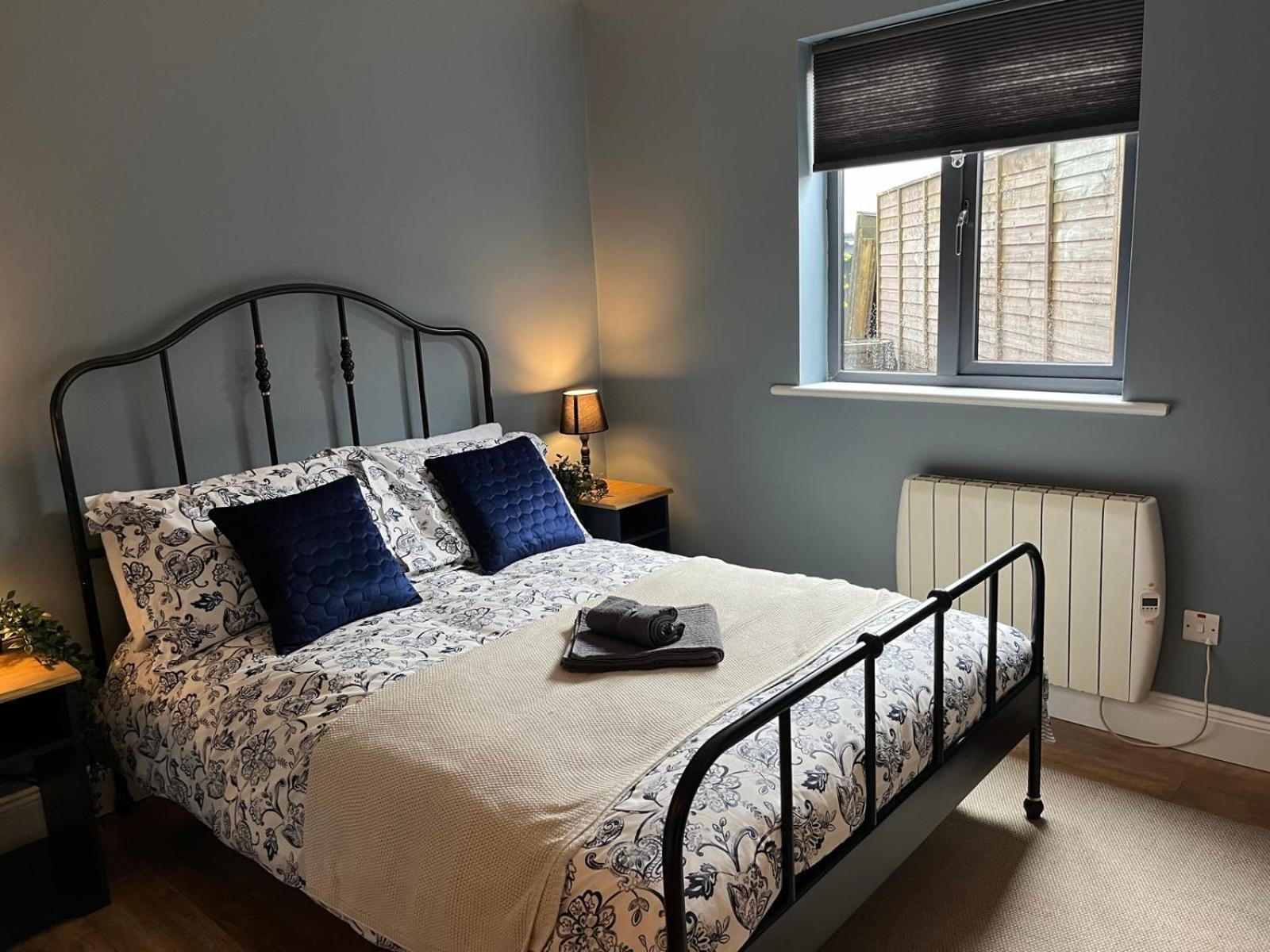 Апартаменты Woodquay Mews Голуэй Экстерьер фото